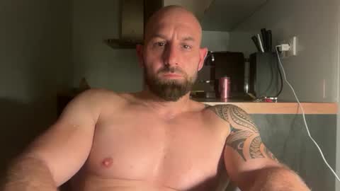 Snapshot of tommyx01 chatting on September 2025 07:04:01 PM Thomas Fit online show from September 2025 07:04:01 PM