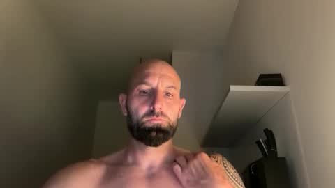 Snapshot of tommyx01 chatting on September 2025 09:16:02 PM Thomas Fit online show from September 2025 09:16:02 PM