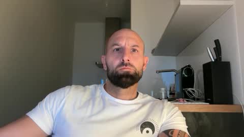 Snapshot of tommyx01 chatting on September 2025 05:10:02 AM Thomas Fit online show from September 2025 05:10:02 AM