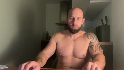 Snapshot of tommyx01 chatting on September 2025 10:04:02 PM Thomas Fit online show from September 2025 10:04:02 PM