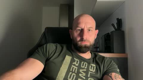 Snapshot of tommyx01 chatting on October 2025 09:13:02 PM Thomas Fit online show from October 2025 09:13:02 PM