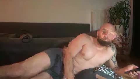 Snapshot of tommyx01 chatting on October 2025 08:32:02 PM Thomas Fit online show from October 2025 08:32:02 PM