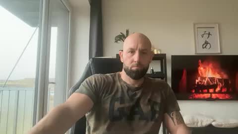 Snapshot of tommyx01 chatting on October 2025 07:16:01 AM Thomas Fit online show from October 2025 07:16:01 AM