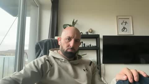 Snapshot of tommyx01 chatting on November 2025 09:21:02 AM Thomas Fit online show from November 2025 09:21:02 AM