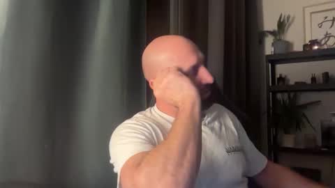 Snapshot of tommyx01 chatting on November 2025 08:09:01 PM Thomas Fit online show from November 2025 08:09:01 PM