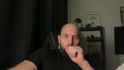 Snapshot of tommyx01 chatting on November 2025 10:43:01 PM Thomas Fit online show from November 2025 10:43:01 PM