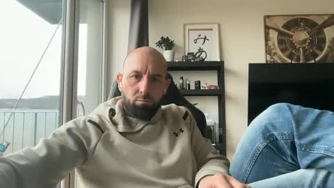 Snapshot of tommyx01 chatting on November 2025 10:58:01 AM Thomas Fit online show from November 2025 10:58:01 AM