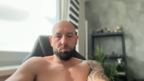 Snapshot of tommyx01 chatting on July 2026 07:43:01 AM Thomas Fit online show from July 2026 07:43:01 AM