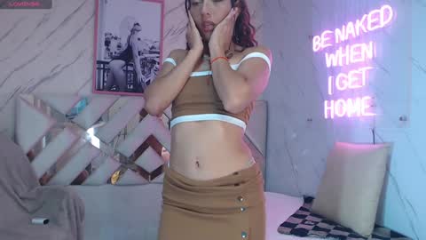 Snapshot of tomoe_b chatting on January 2025 03:33:01 AM leyla online show from January 2025 03:33:01 AM