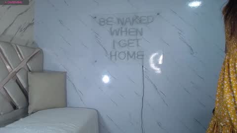 Snapshot of tomoe_b chatting on January 2025 03:31:01 AM leyla online show from January 2025 03:31:01 AM