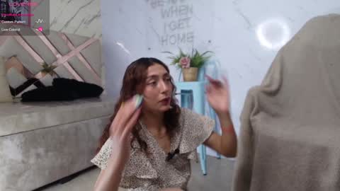 Snapshot of tomoe_b chatting on January 2025 03:36:02 AM leyla online show from January 2025 03:36:02 AM