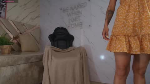 Snapshot of tomoe_b chatting on February 2025 03:29:02 AM leyla online show from February 2025 03:29:02 AM