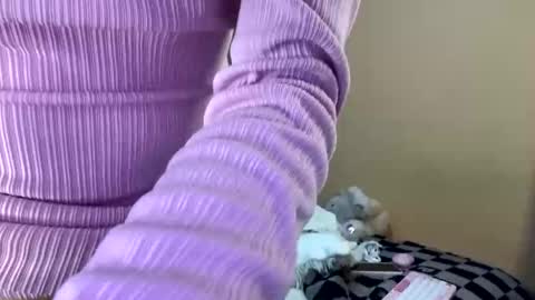 Snapshot of tomoe_b chatting on February 2025 09:43:02 AM leyla online show from February 2025 09:43:02 AM