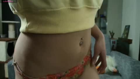 Snapshot of tomoe_b chatting on September 2025 06:07:01 AM leyla online show from September 2025 06:07:01 AM