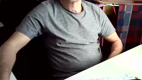 Snapshot of tomtom02029 chatting on January 2025 10:26:02 AM Tom online show from January 2025 10:26:02 AM