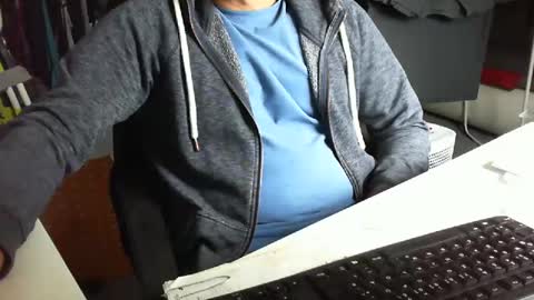 Snapshot of tomtom02029 chatting on September 2025 12:16:01 PM Tom online show from September 2025 12:16:01 PM