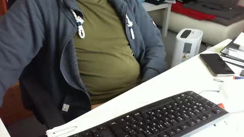 Snapshot of tomtom02029 chatting on October 2025 10:45:02 AM Tom online show from October 2025 10:45:02 AM