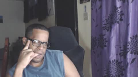 Antonio online show from November 2025 02:33:01 AM