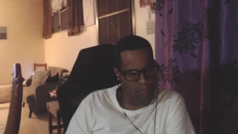 Antonio online show from November 2025 02:11:02 AM