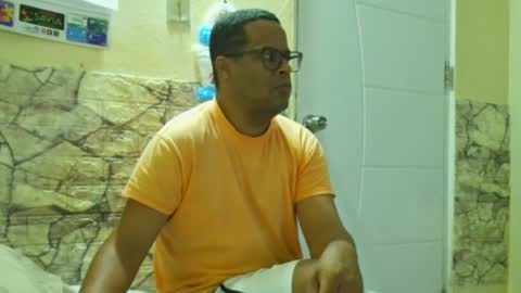 Antonio online show from April 2026 12:36:02 PM