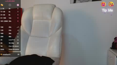 Snapshot of tonibelmont chatting on February 2025 09:36:02 PM TONI BELMONT online show from February 2025 09:36:02 PM