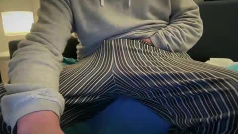 Snapshot of tonisun chatting on January 2025 04:13:01 AM tonisun online show from January 2025 04:13:01 AM