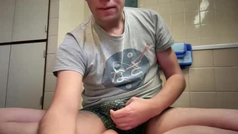 Snapshot of tonisun chatting on January 2026 07:55:01 AM tonisun online show from January 2026 07:55:01 AM