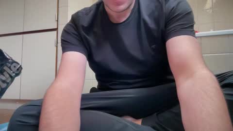 Snapshot of tonisun chatting on February 2026 11:29:01 AM tonisun online show from February 2026 11:29:01 AM