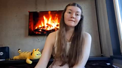 Snapshot of tonitabeebe chatting on May 2026 05:40:02 PM Sally online show from May 2026 05:40:02 PM