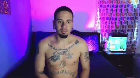 Snapshot of tony_and_sophia chatting on November 2025 10:59:01 AM Sophia Tony online show from November 2025 10:59:01 AM