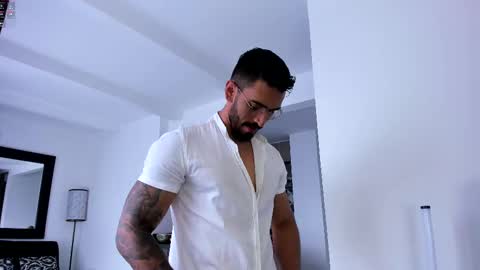 tony muscle1 online show from February 2025 05:46:02 PM