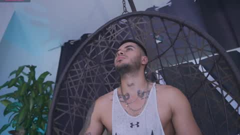 Snapshot of tony_newmen chatting on January 2025 11:05:02 PM tony online show from January 2025 11:05:02 PM