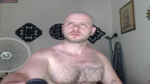 Snapshot of tony_white_7 chatting on May 2026 01:24:02 AM TONY online show from May 2026 01:24:02 AM
