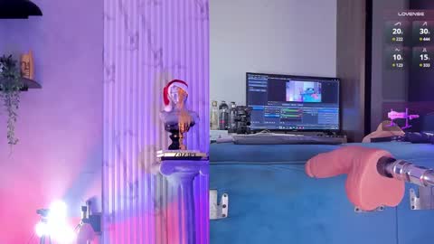 Snapshot of tonysears__ chatting on December 2024 11:18:02 PM Call me Tony  Instagram -   X -  Tonymjr online show from December 2024 11:18:02 PM