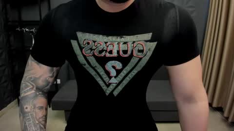 Snapshot of tonywilcoxx chatting on January 2025 06:06:01 AM TonyWilcox online show from January 2025 06:06:01 AM