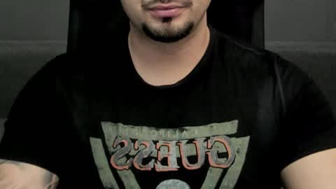 Snapshot of tonywilcoxx chatting on January 2025 12:13:02 PM TonyWilcox online show from January 2025 12:13:02 PM