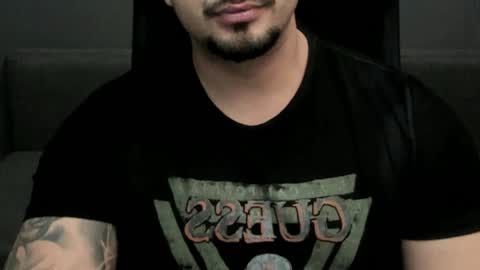 Snapshot of tonywilcoxx chatting on January 2025 12:04:02 PM TonyWilcox online show from January 2025 12:04:02 PM