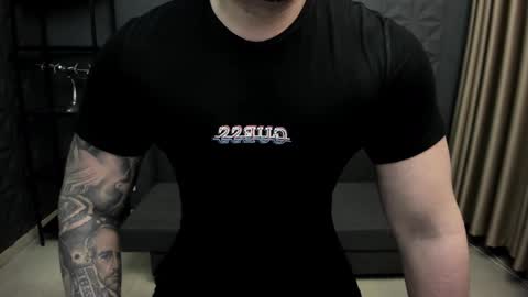 Snapshot of tonywilcoxx chatting on January 2025 05:58:01 AM TonyWilcox online show from January 2025 05:58:01 AM