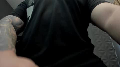 Snapshot of tonywilcoxx chatting on February 2025 09:05:02 AM TonyWilcox online show from February 2025 09:05:02 AM