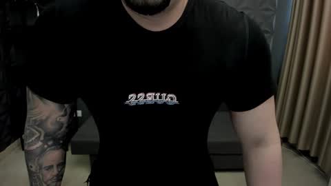 Snapshot of tonywilcoxx chatting on February 2025 12:18:02 PM TonyWilcox online show from February 2025 12:18:02 PM