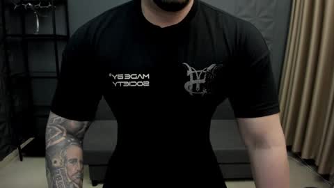 Snapshot of tonywilcoxx chatting on February 2025 06:02:01 AM TonyWilcox online show from February 2025 06:02:01 AM