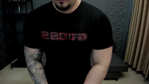 Snapshot of tonywilcoxx chatting on February 2025 02:57:02 PM TonyWilcox online show from February 2025 02:57:02 PM