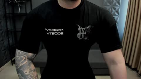 Snapshot of tonywilcoxx chatting on February 2025 06:17:02 AM TonyWilcox online show from February 2025 06:17:02 AM