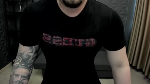 Snapshot of tonywilcoxx chatting on March 2025 08:05:02 AM TonyWilcox online show from March 2025 08:05:02 AM