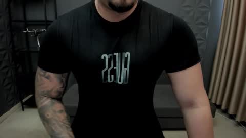 Snapshot of tonywilcoxx chatting on September 2025 05:54:01 AM TonyWilcox online show from September 2025 05:54:01 AM