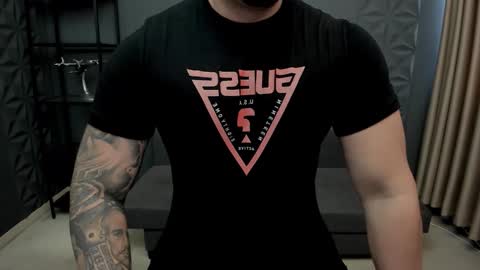 Snapshot of tonywilcoxx chatting on September 2025 06:39:02 AM TonyWilcox online show from September 2025 06:39:02 AM