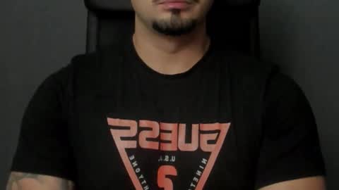 Snapshot of tonywilcoxx chatting on October 2025 04:43:02 AM TonyWilcox online show from October 2025 04:43:02 AM