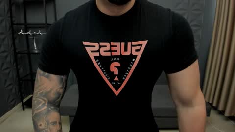 Snapshot of tonywilcoxx chatting on October 2025 05:28:01 AM TonyWilcox online show from October 2025 05:28:01 AM