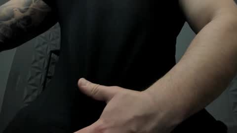 Snapshot of tonywilcoxx chatting on October 2025 06:38:01 AM TonyWilcox online show from October 2025 06:38:01 AM