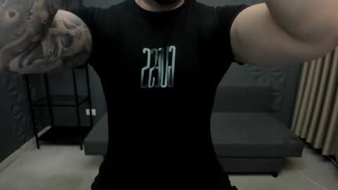 Snapshot of tonywilcoxx chatting on October 2025 04:48:01 AM TonyWilcox online show from October 2025 04:48:01 AM